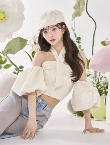 홀터넥 오프숄더 트위드 상의 darich