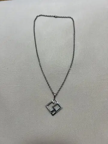 코란토테 엠블럼 목걸이