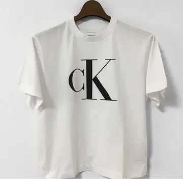 새상품 CALVIN KLEIN 로고 여성용 티셔츠(박스 핏)