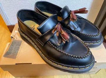 Dr.Martens 태슬 로퍼