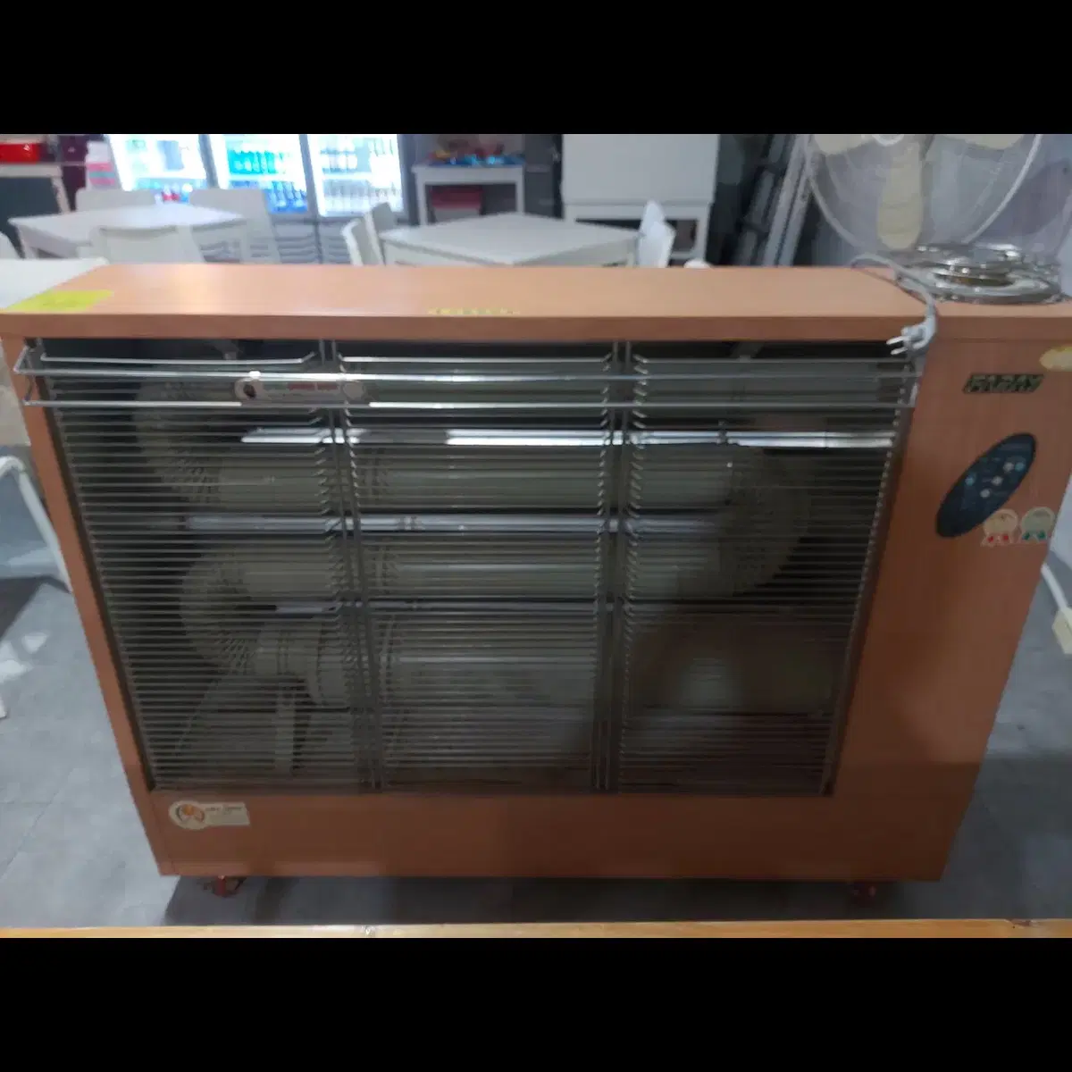 Two commercial-use Donpungi kerosene giblet heaters