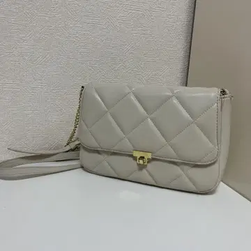 베이지 퀼팅 숄더백