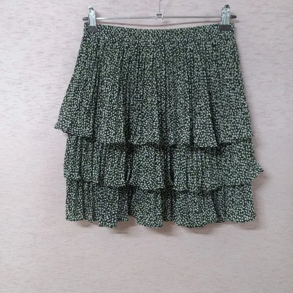 A6-13/Michael Kors Pattern Frill Skirt Women