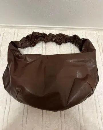 미사용 새상품 25SS OUAT LEATHER OFFICE BAG