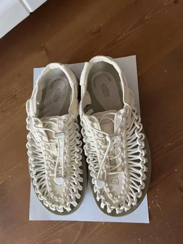 KEEN 스포츠 샌들 화이트