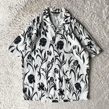 ZARA 오픈 카라 셔츠 M 화이트 리프 무늬 코튼