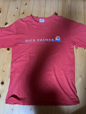 Dick Brewer Surfwear 빨간색 티셔츠