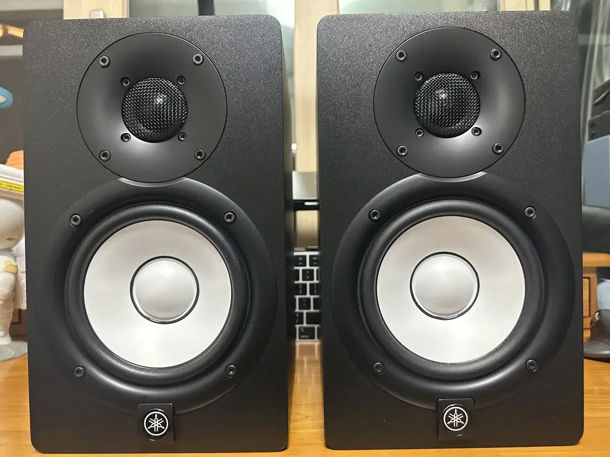 Yamaha HS5 1 jo