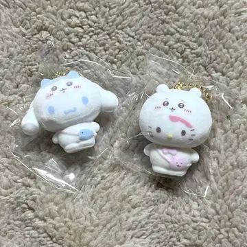 치이카와 산리오 플로키 마스코트 하치와레 시나몬 치이카와 키티