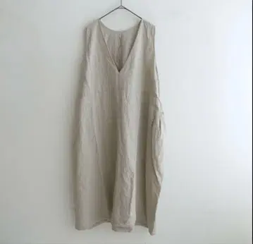 nest robe 네스트로브 블랙 린넨 백 V넥 원피스