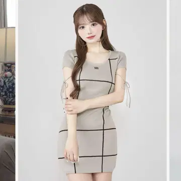 Darich(다리치) 백 오픈 스티치 니트 미니 원피스 GRY