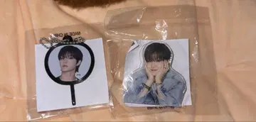 treasure 지훈 아크릴 클립 부채 키링 세트