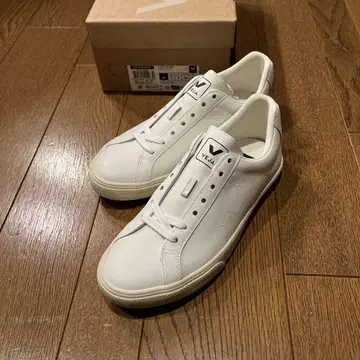 VEJA 에스플라 가죽 EXTRA-WHITE