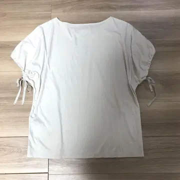 미사용 새상품 언타이틀 워셔블 리본 티셔츠 그레이지