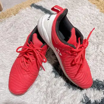 가격 인하! YONEX 레드 테니스화 26cm