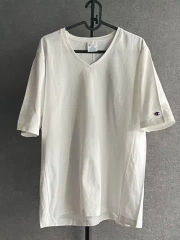컨디션 최상 챔피온/챔피언 T1011 V넥 화이트 티셔츠 헤비