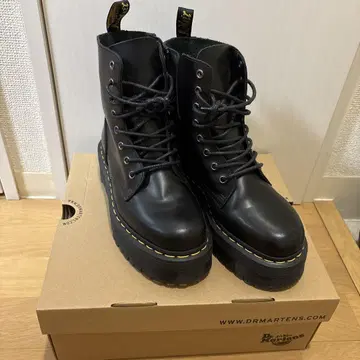 드마르텐스 자돈