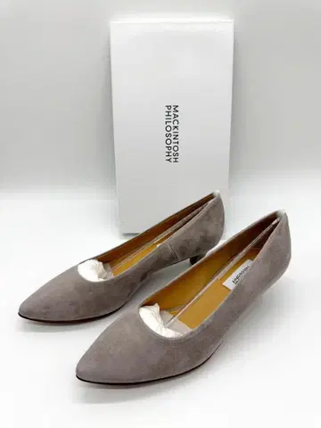 새상품 매킨토시 스틸레토 펌프스 24.5cm