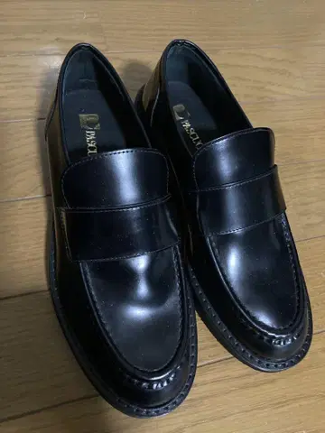 컨디션 최상, PASCUCCI 파스쿠치 가죽 로퍼, 블랙