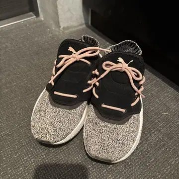 푸마 스니커즈 23.5cm
