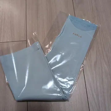 미사용 새상품 FURLA UV 암커버 스카이블루