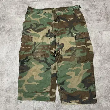 "우드랜드 카모 카고 팬츠 컷오프