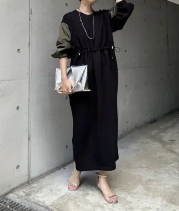 긴팔 원피스 블랙