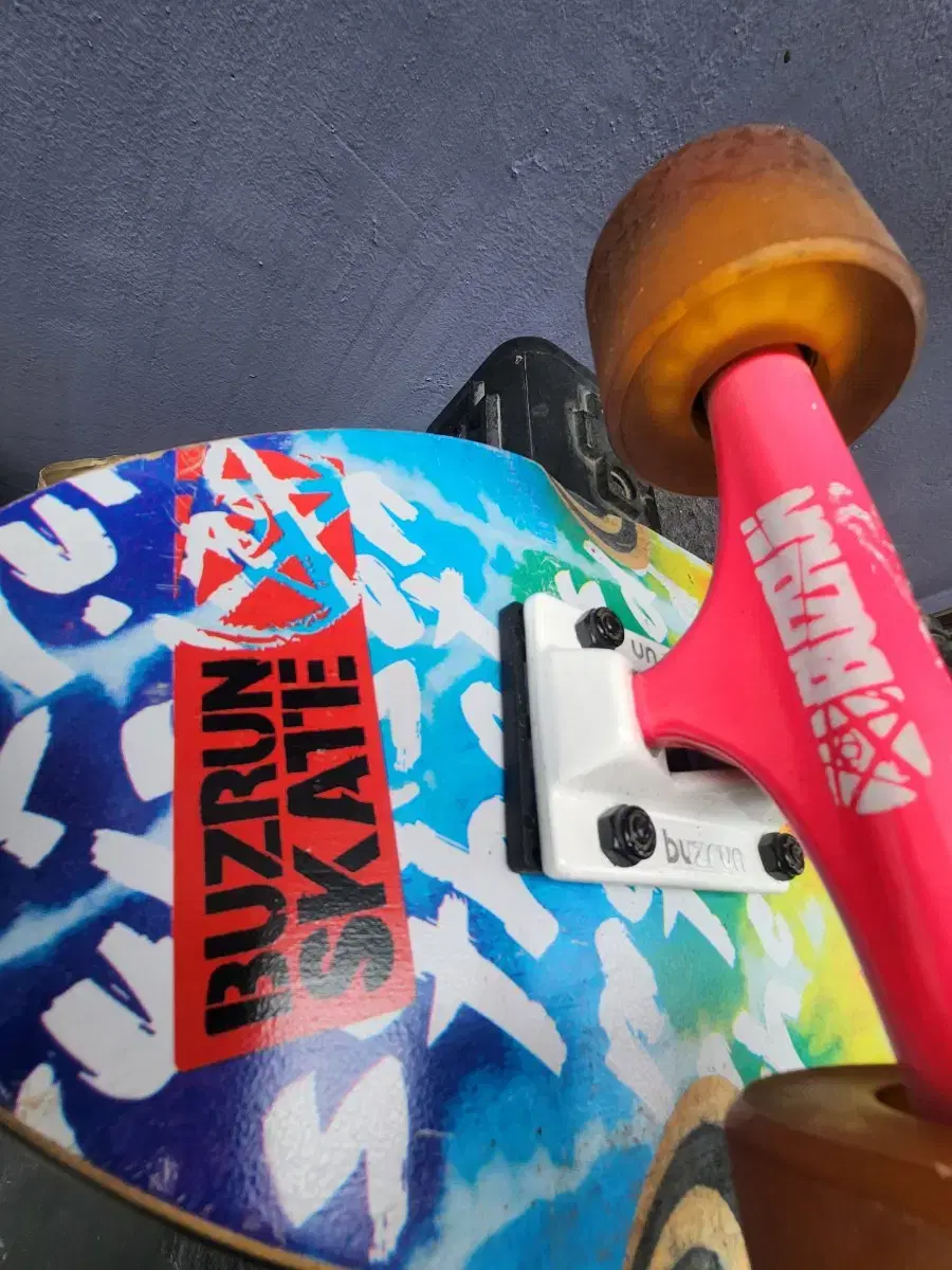 BUZRUN Skateboard