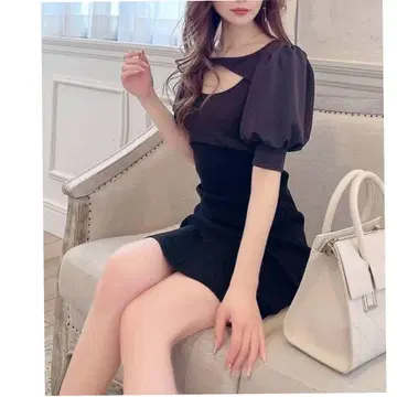 미사용 새상품 RESEXXY 리젝시 도킹 디자인 원피스 (블랙)