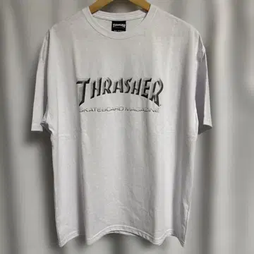 트레셔 FREAK'S STORE 별주 메탈 로고 티셔츠