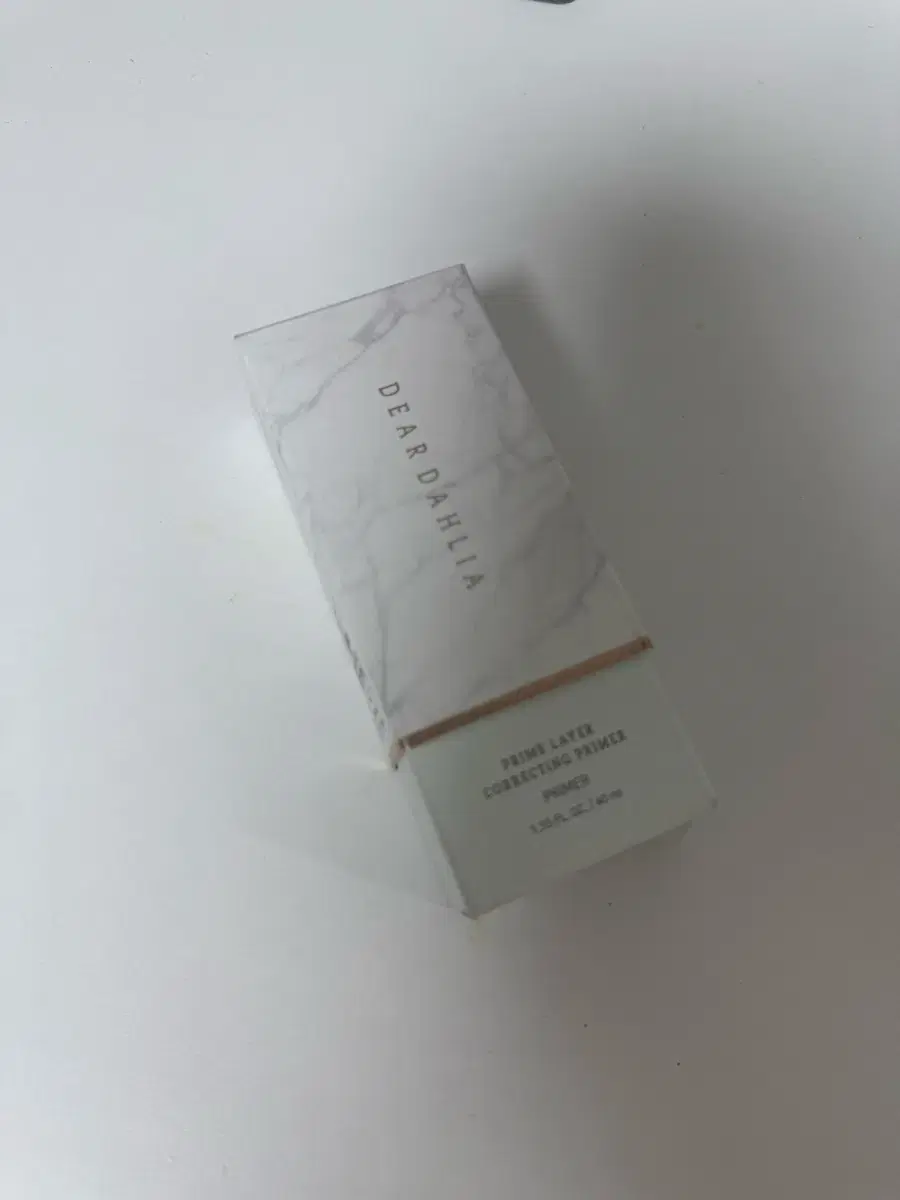 Dear Dahlia Prime Lay-er Correcting Primer