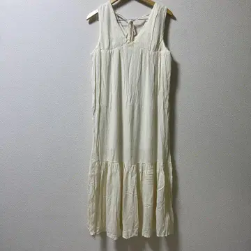 아이보리 슬리브리스 롱 원피스