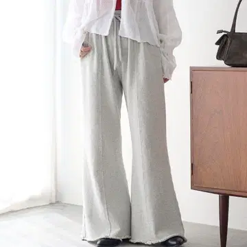 맨투맨 플레어 팬츠 카스타네