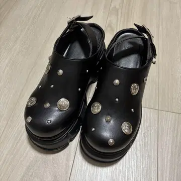 HARE 메탈 부품 사보 샌들 블랙 L