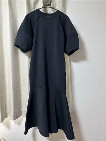 에미 emmi atelier ewc 종이상자 머메이드 원피스