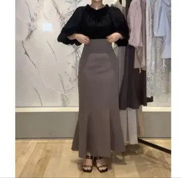 snidel 하이 웨스트 플레어 트윌 스커트 MOC