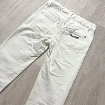 Dsquared2 중고 초특가 화이트 스키니 데님 팬츠 34
