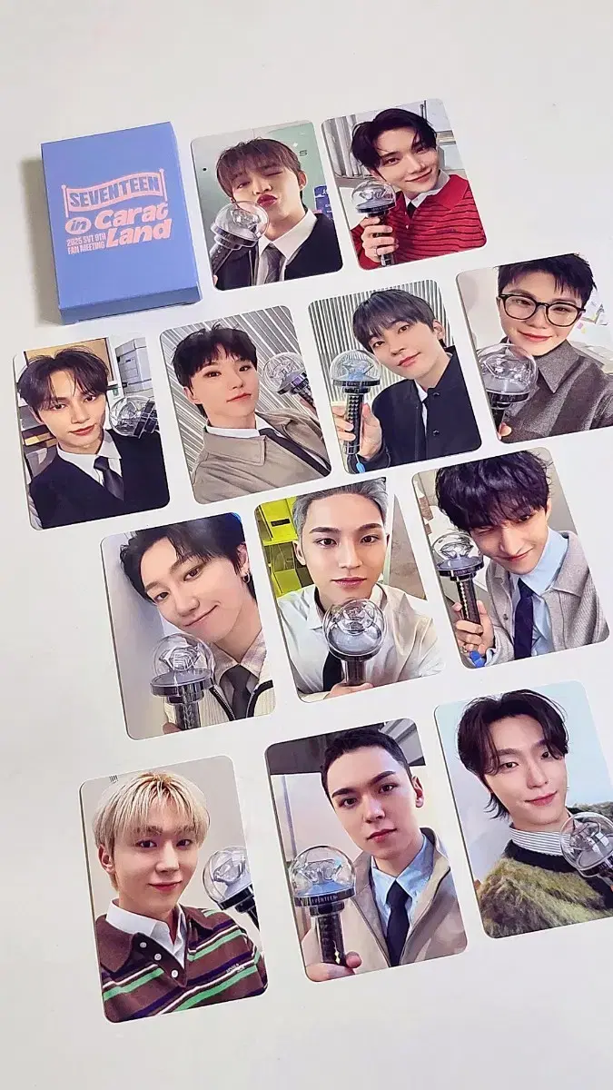 오늘만 이 가격!)2025 세븐틴 캐럿랜드 캐럿존 포카+퍼즐틴 일괄 양도
