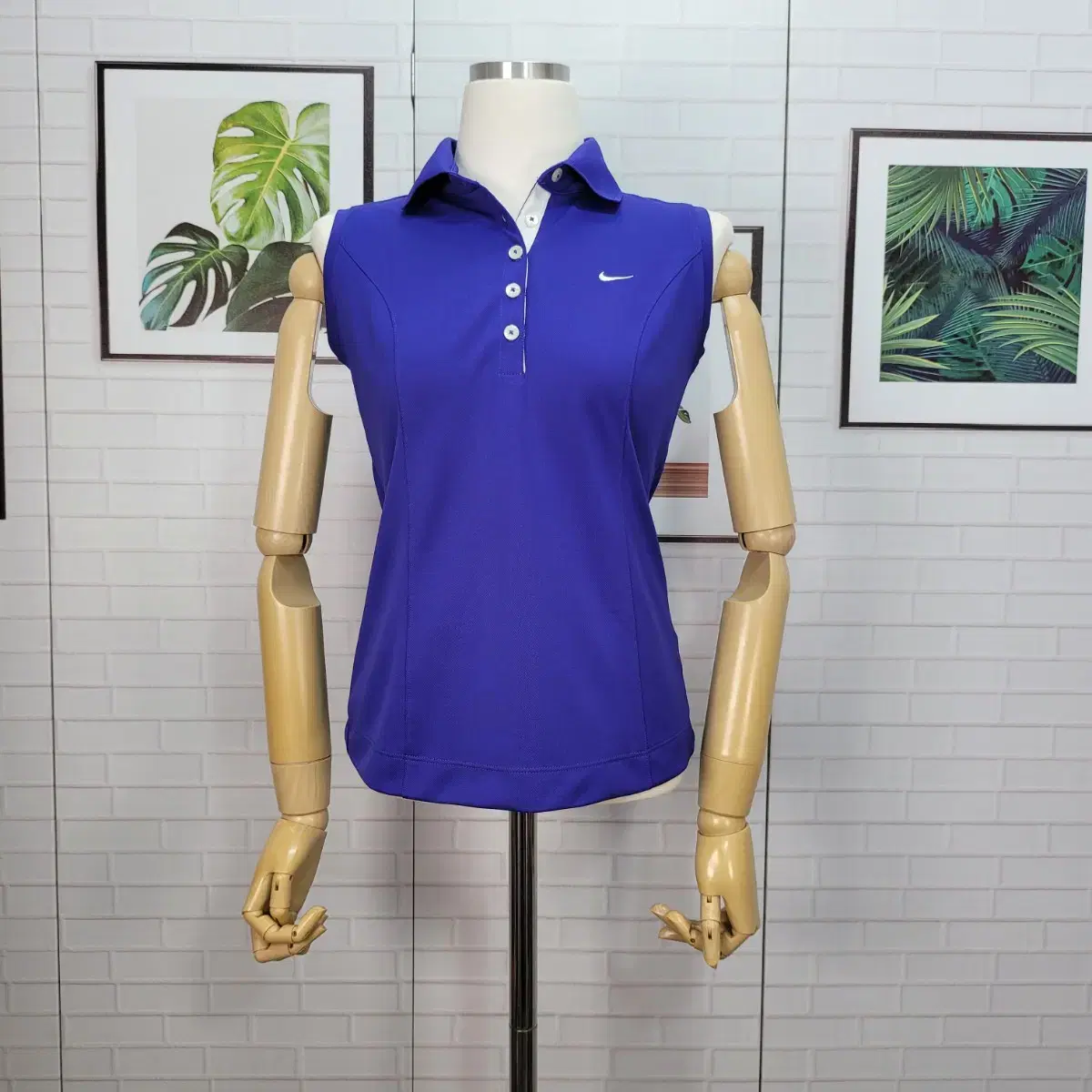 NIKE Golf Kara Sleeveless T-Shirt, Size S, Like New