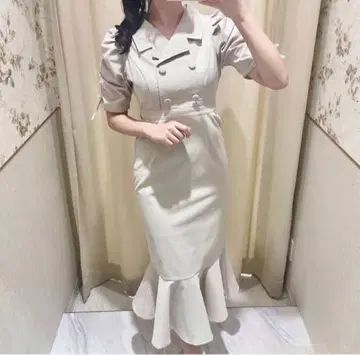evelyn 에블린 오픈 카라 머메이드 op 베이지 프리 사이즈