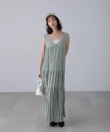 가격 인하 슬리브리스 티드 원피스