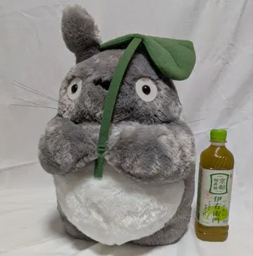 이웃집 토토로 큰 토토로 잎사귀를 든 지브리 봉제 인형