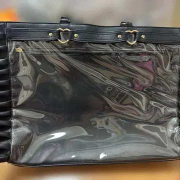 자카마트 이타백 블랙 A3 하트 버클 인조 가죽 프릴 토트백