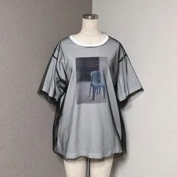 센스 오브 플레이스 얇은 명주 레이어드 스타일 프린트 티셔츠
