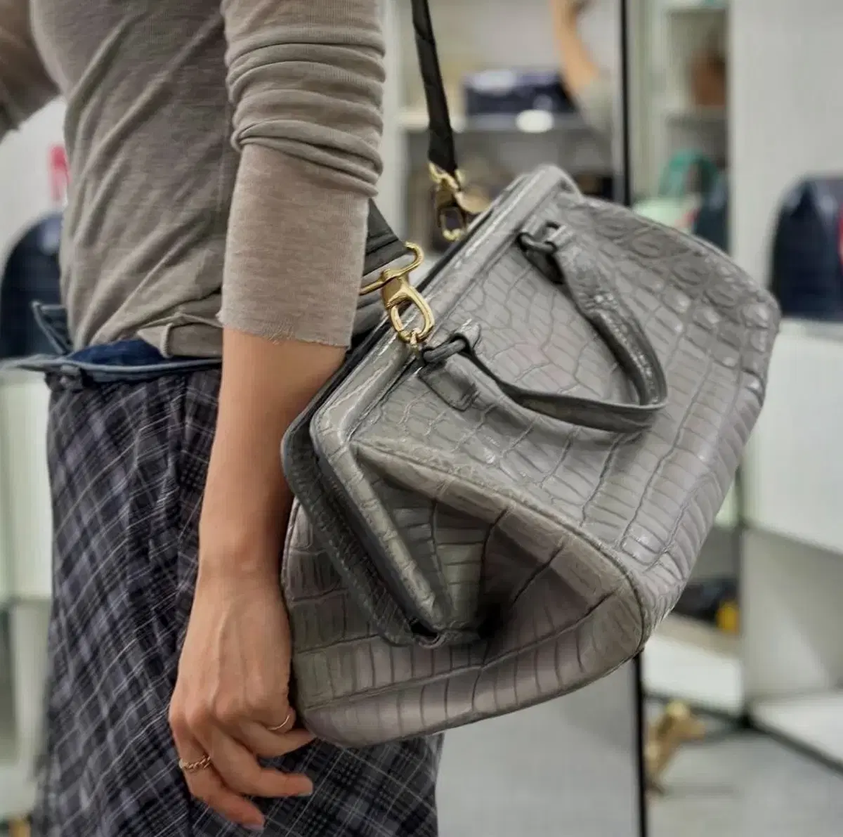Tioton Hang Long Sa Crocodile Doctor Bag, New