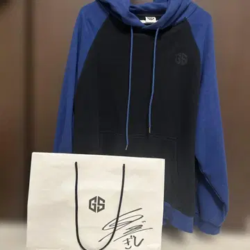 GISHER 후드티 사인 포함