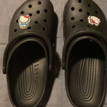 Crocs 헬로키티 클로그 샌들 M 8 / W 10