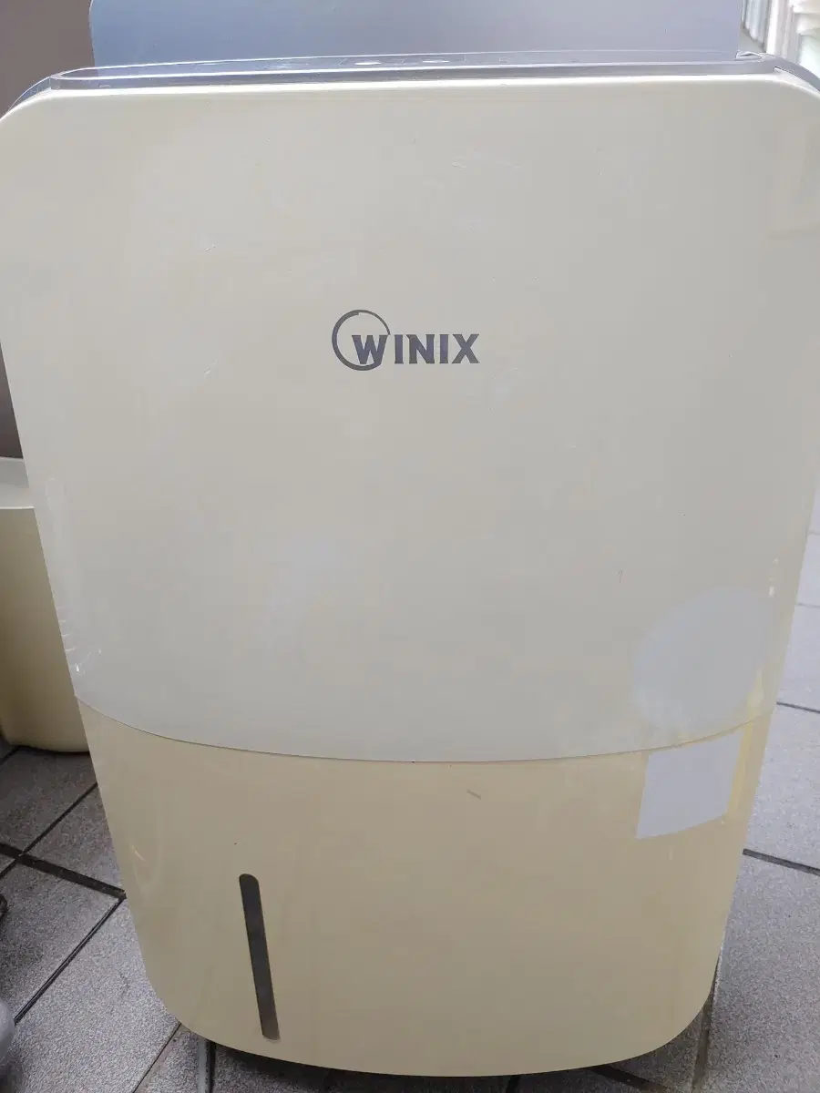 Winix Dehumidifier
