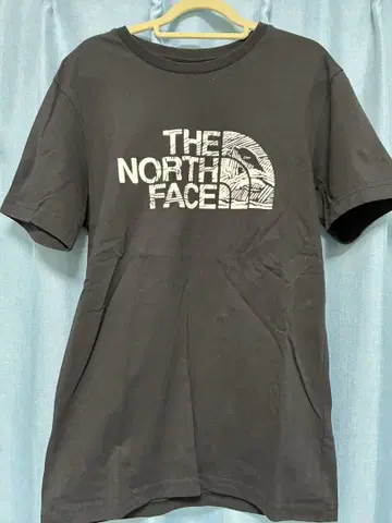 THE NORTH FACE 블랙 티셔츠