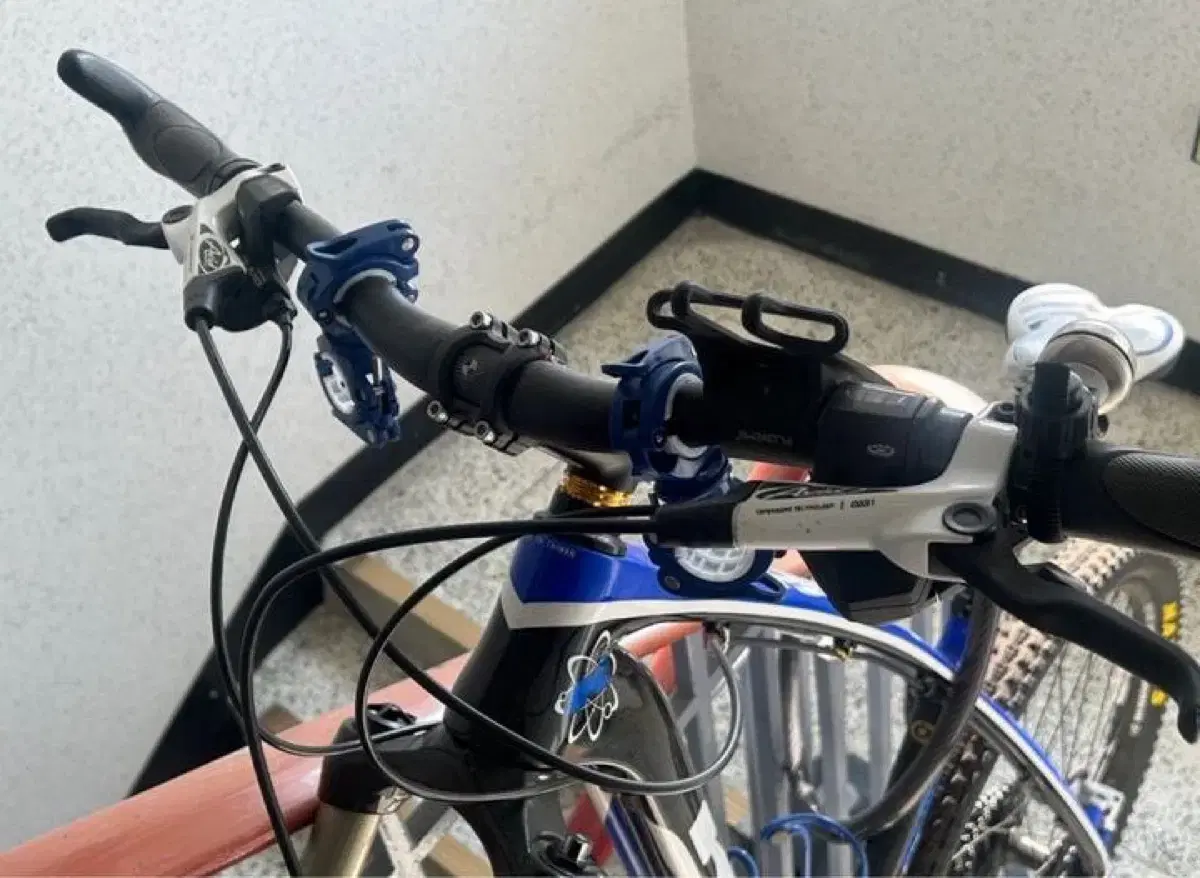 KHS Full Carbon MTB Bicycle